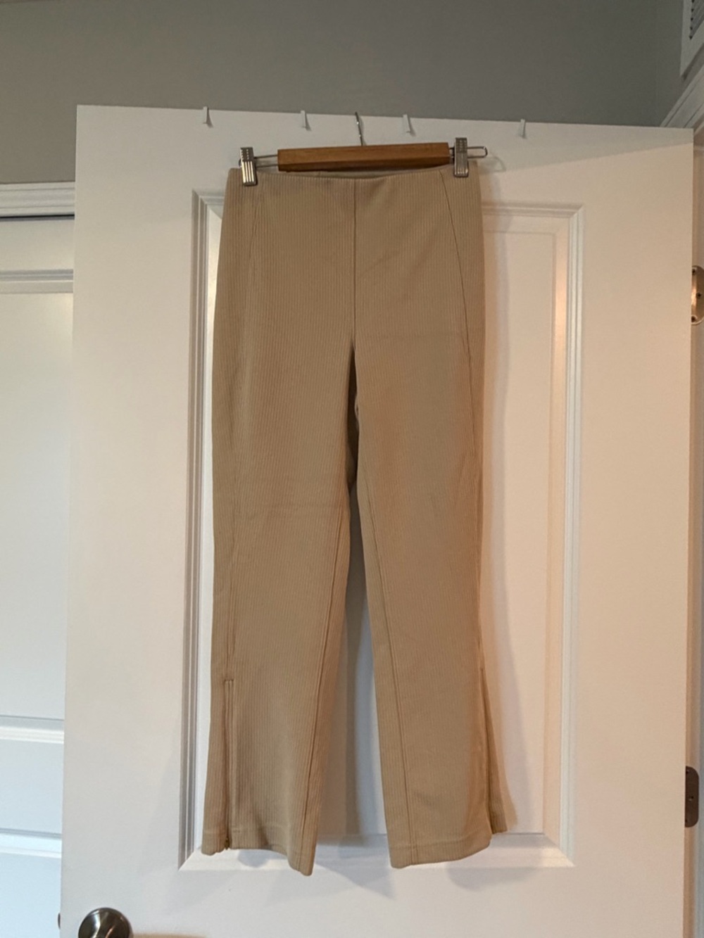 lululemon athletica Beige Softstreme Ribbed Cropped Pants